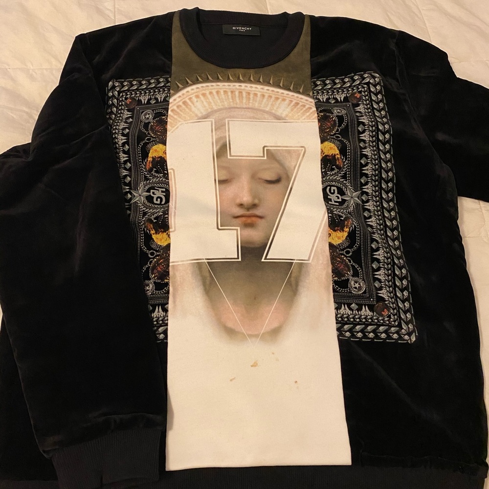 Authentic Givenchy velour sweater L